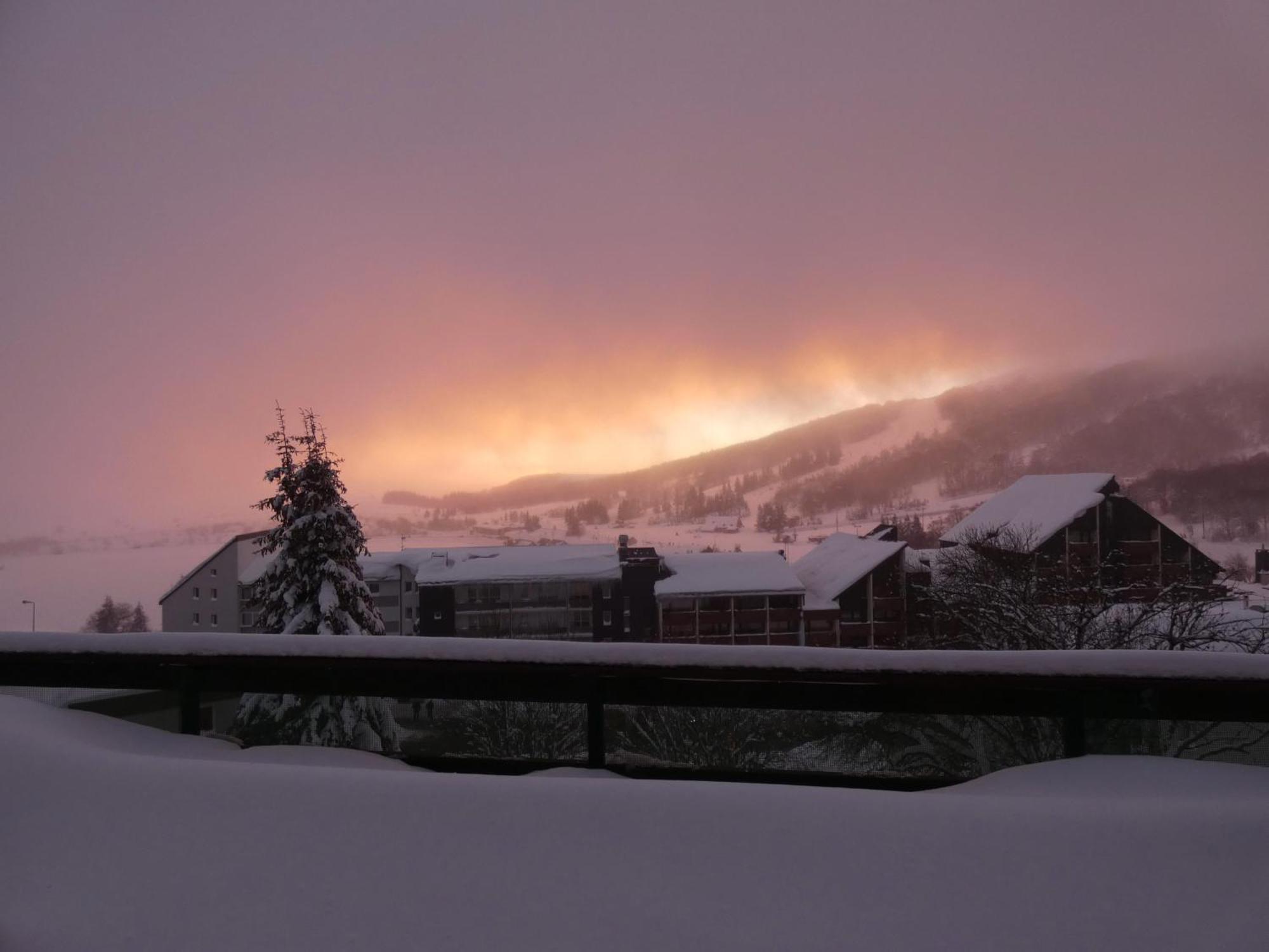 Gergovia Hotel Super Besse Luaran gambar