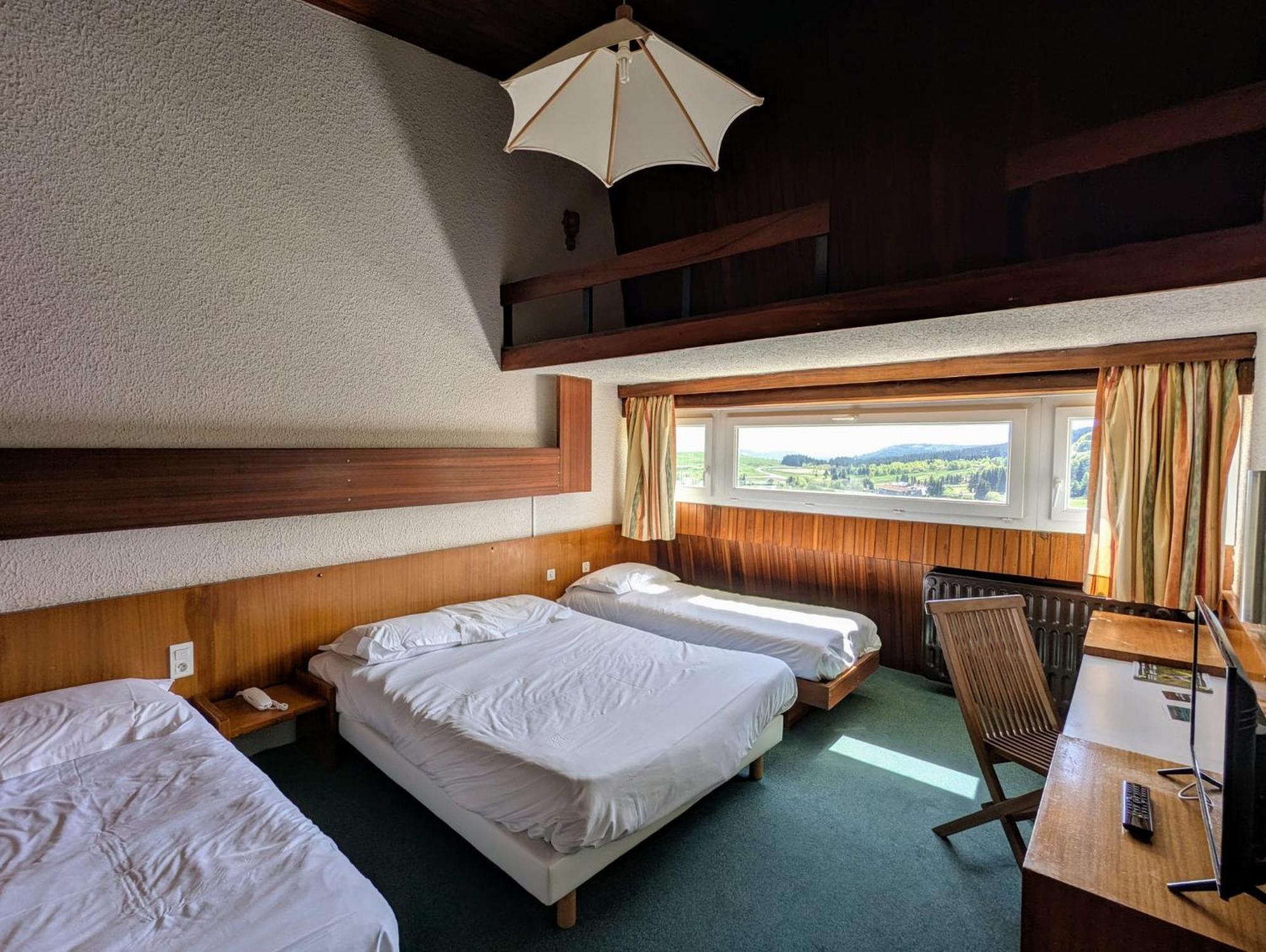 Gergovia Hotel Super Besse Luaran gambar